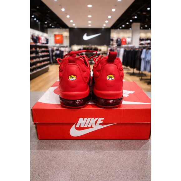 Shoes Air Vapormax Plus‎ Red Men Size 12 New main image 5